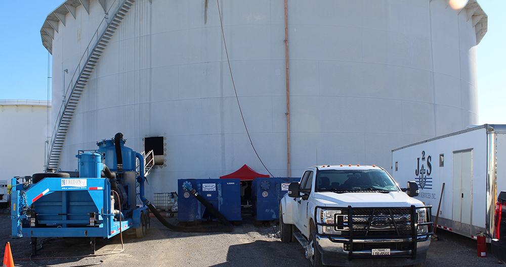 TANK CLEANING INDUSTRIAL FIELD resize3
